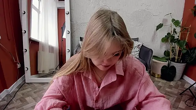 Snapshot of Melissa_199 chatting on 11, 11, 2025 Melissa 199 online show from 11, 11, 2025