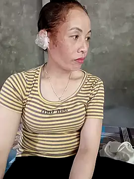 Snapshot of suka-bae chatting on 24, 9, 2025 suka-bae online show from 24, 9, 2025
