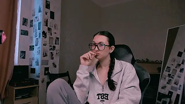 Snapshot of raviolly046 chatting on 5, 10, 2025 raviolly046 online show from 5, 10, 2025