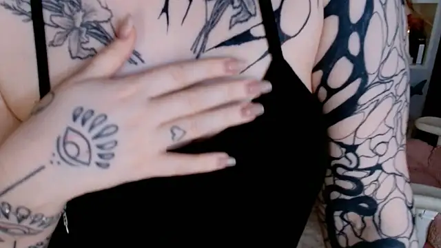 Ayla Hicks online show from 2, 5, 2026