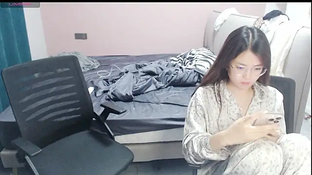 Snapshot of redrose520 chatting on 7, 10, 2025 redrose520 online show from 7, 10, 2025