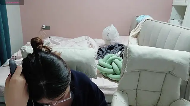 Snapshot of redrose520 chatting on 1, 11, 2025 redrose520 online show from 1, 11, 2025