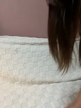 Snapshot of redrose520 chatting on 4, 3, 2026 redrose520 online show from 4, 3, 2026