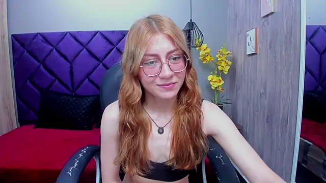 Snapshot of ChloeCampbell03 chatting on 7, 10, 2025 ChloeCampbell03 online show from 7, 10, 2025