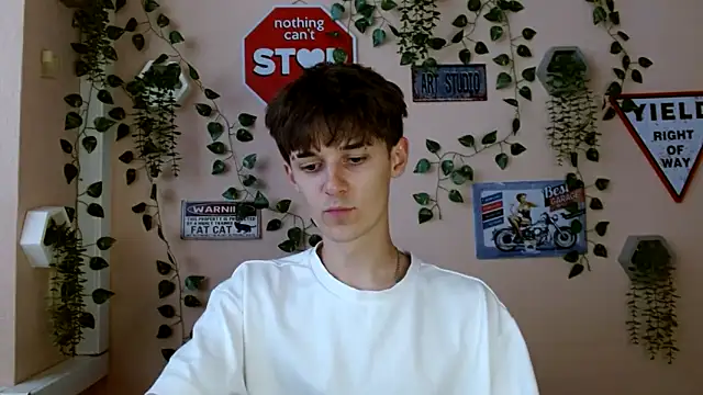 Snapshot of Hoot_Dude_ chatting on 8, 10, 2025 Hoot Dude online show from 8, 10, 2025