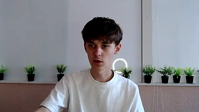 Snapshot of Hoot_Dude_ chatting on 15, 10, 2025 Hoot Dude online show from 15, 10, 2025