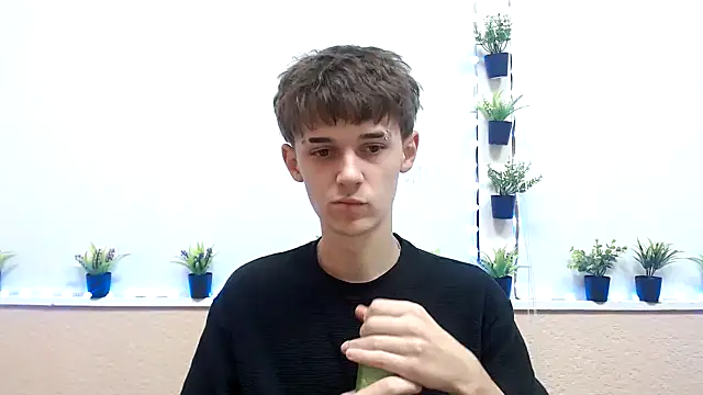 Snapshot of Hoot_Dude_ chatting on 29, 10, 2025 Hoot Dude online show from 29, 10, 2025