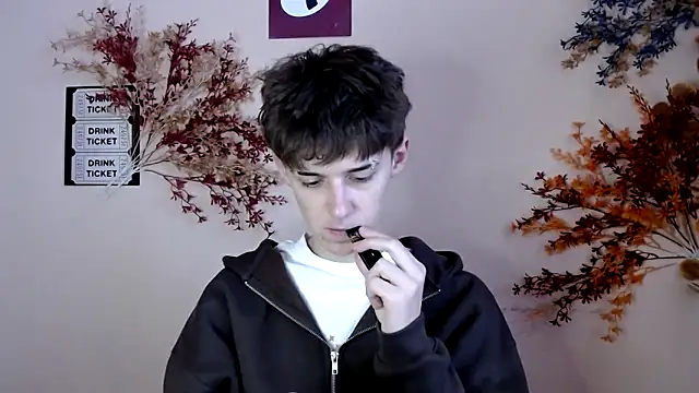 Snapshot of Hoot_Dude_ chatting on 4, 11, 2025 Hoot Dude online show from 4, 11, 2025