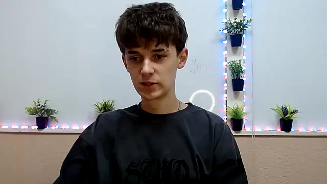 Snapshot of Hoot_Dude_ chatting on 8, 11, 2025 Hoot Dude online show from 8, 11, 2025