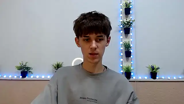 Snapshot of Hoot_Dude_ chatting on 12, 11, 2025 Hoot Dude online show from 12, 11, 2025