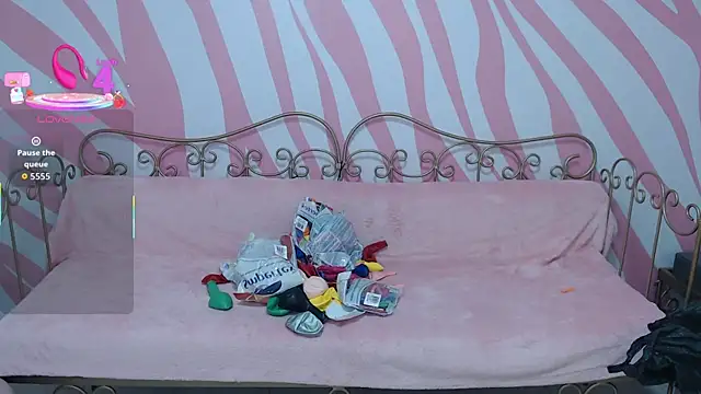 Snapshot of saabrina_ chatting on 30, 9, 2025 saabrina online show from 30, 9, 2025