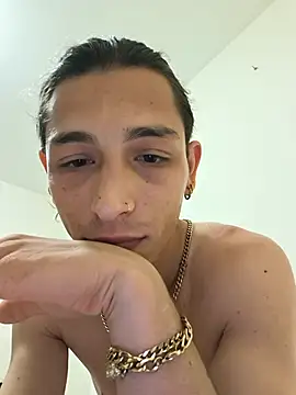 Snapshot of Francoluce23 chatting on 8, 7, 2026 Francoluce23 online show from 8, 7, 2026