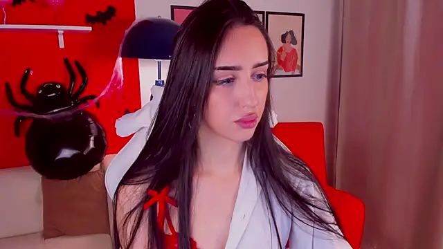 Snapshot of LisaFoxie chatting on 5, 11, 2025 LisaFoxie online show from 5, 11, 2025