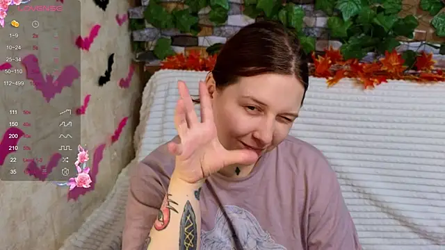 Snapshot of Belinda_Starlight chatting on 27, 10, 2025 Belinda Starlight online show from 27, 10, 2025