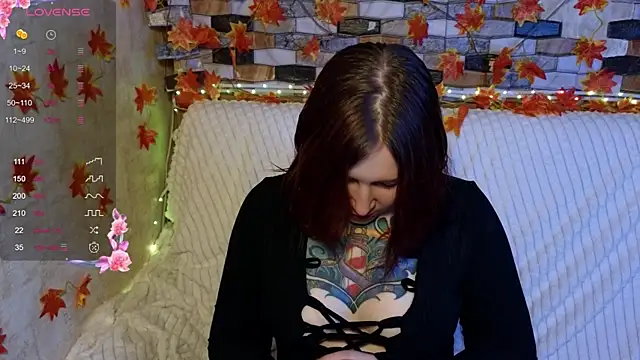 Snapshot of Belinda_Starlight chatting on 8, 11, 2025 Belinda Starlight online show from 8, 11, 2025