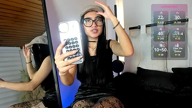 Snapshot of cherry_bunnyx chatting on 7, 11, 2025 cherry bunnyx online show from 7, 11, 2025