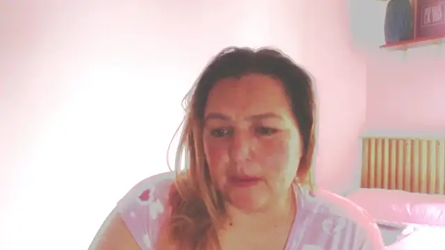 Snapshot of SweetRouse__ chatting on 18, 10, 2025 SweetRouse online show from 18, 10, 2025