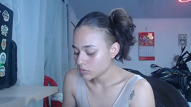 Snapshot of LittleCheerry69 chatting on 9, 1, 2026 LittleCheerry69 online show from 9, 1, 2026