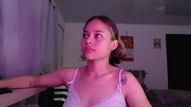 Snapshot of LittleCheerry69 chatting on 28, 2, 2026 LittleCheerry69 online show from 28, 2, 2026