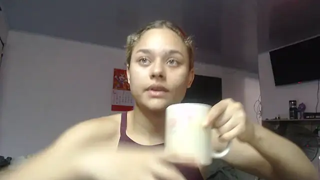 Snapshot of LittleCheerry69 chatting on 12, 3, 2026 LittleCheerry69 online show from 12, 3, 2026