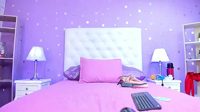 Snapshot of alana_johnson_0 chatting on 30, 9, 2025 alana johnson 0 online show from 30, 9, 2025