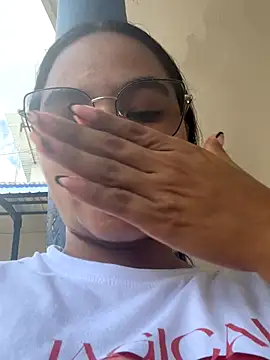 Snapshot of britanny-stone chatting on 7, 10, 2025 britanny-stone online show from 7, 10, 2025