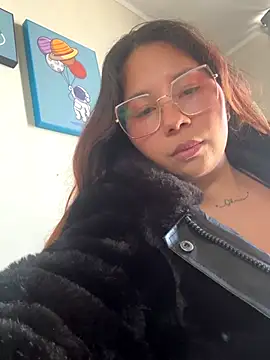 Snapshot of lachinita-32 chatting on 9, 10, 2025 lachinita-32 online show from 9, 10, 2025