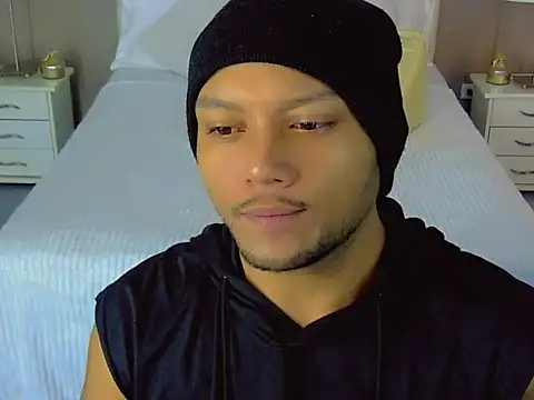 Snapshot of Max_Rivers chatting on 8, 10, 2025 Max Rivers online show from 8, 10, 2025