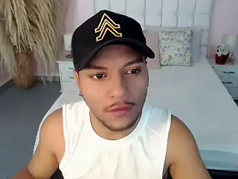 Snapshot of Max_Rivers chatting on 14, 10, 2025 Max Rivers online show from 14, 10, 2025