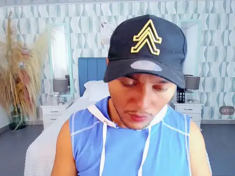 Snapshot of Max_Rivers chatting on 19, 10, 2025 Max Rivers online show from 19, 10, 2025