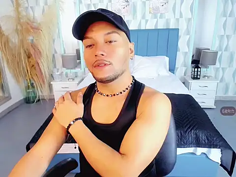 Snapshot of Max_Rivers chatting on 26, 10, 2025 Max Rivers online show from 26, 10, 2025