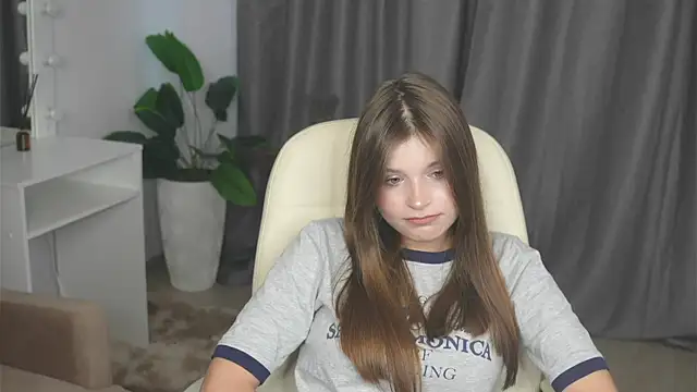 Snapshot of AlexisStrazza chatting on 26, 9, 2025 AlexisStrazza online show from 26, 9, 2025