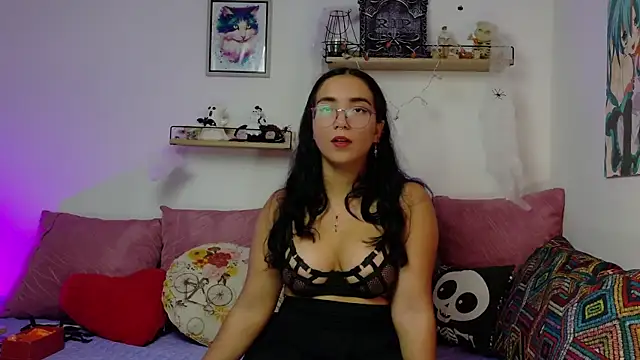 Snapshot of LucyDerby chatting on 11, 11, 2025 LucyDerby online show from 11, 11, 2025