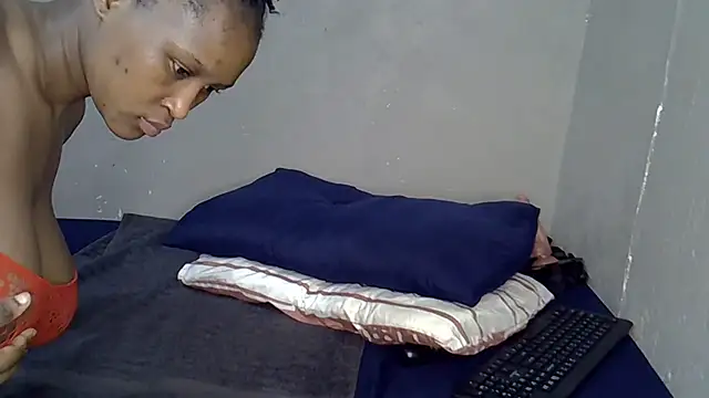 Snapshot of Bellabootie chatting on 23, 10, 2025 Bellabootie online show from 23, 10, 2025