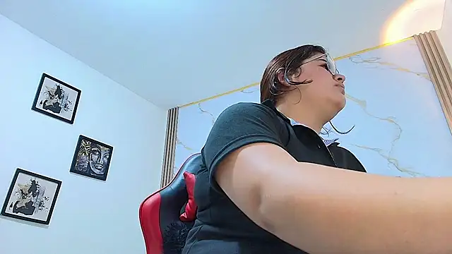 Nina Rouge7 online show from 16, 12, 2025