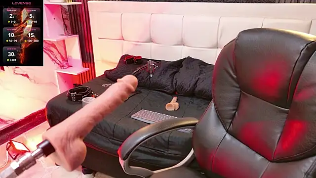 Snapshot of MaraBlake_ chatting on 8, 2, 2026 MaraBlake online show from 8, 2, 2026