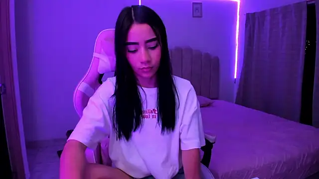 Snapshot of ISABELFORYOU1 chatting on 6, 10, 2025 ISABELFORYOU1 online show from 6, 10, 2025