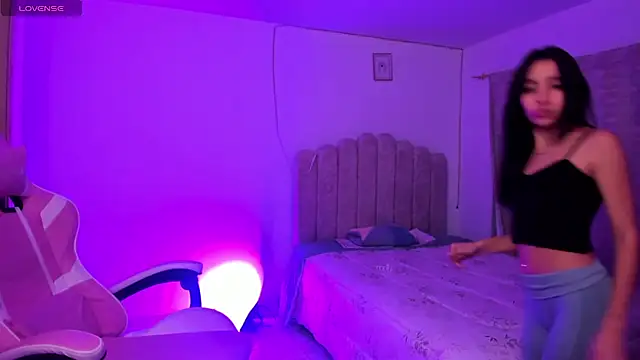 Snapshot of ISABELFORYOU1 chatting on 18, 10, 2025 ISABELFORYOU1 online show from 18, 10, 2025