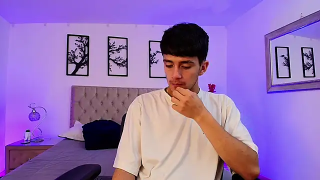 Snapshot of Axel_Draven chatting on 10, 10, 2025 Axel Draven online show from 10, 10, 2025