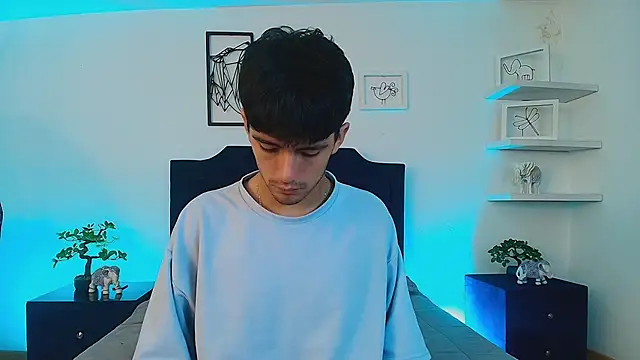 Snapshot of Axel_Draven chatting on 20, 10, 2025 Axel Draven online show from 20, 10, 2025