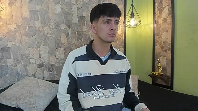 Snapshot of Axel_Draven chatting on 27, 10, 2025 Axel Draven online show from 27, 10, 2025