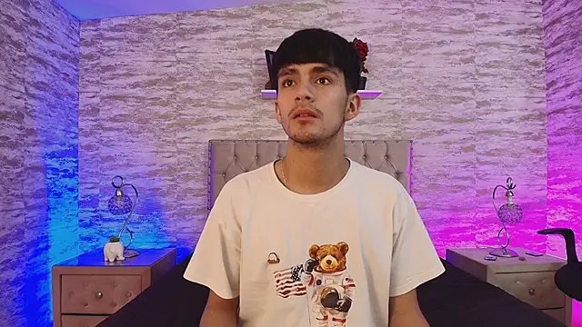 Snapshot of Axel_Draven chatting on 11, 11, 2025 Axel Draven online show from 11, 11, 2025