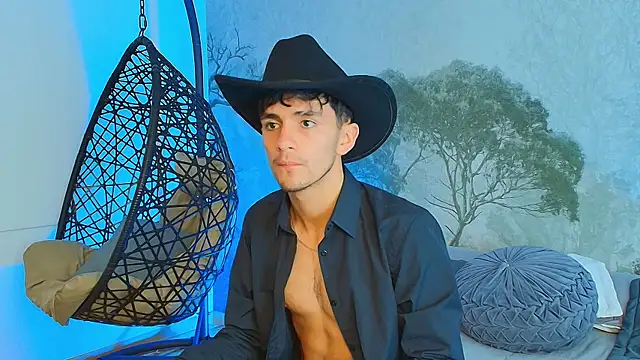 Snapshot of Axel_Draven chatting on 12, 11, 2025 Axel Draven online show from 12, 11, 2025