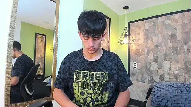 Snapshot of Axel_Draven chatting on 17, 11, 2025 Axel Draven online show from 17, 11, 2025