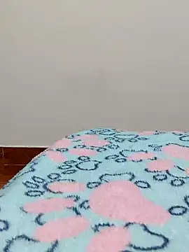 Snapshot of NileveSantanna chatting on 10, 11, 2025 NileveSantanna online show from 10, 11, 2025