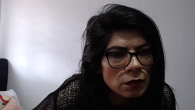 Snapshot of abrilsex23 chatting on 18, 10, 2025 abrilsex23 online show from 18, 10, 2025