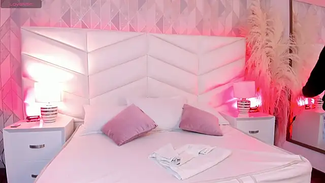 Snapshot of Charlotte_hall_ chatting on 27, 9, 2025 Charlotte hall online show from 27, 9, 2025