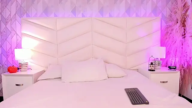 Snapshot of Charlotte_hall_ chatting on 11, 10, 2025 Charlotte hall online show from 11, 10, 2025