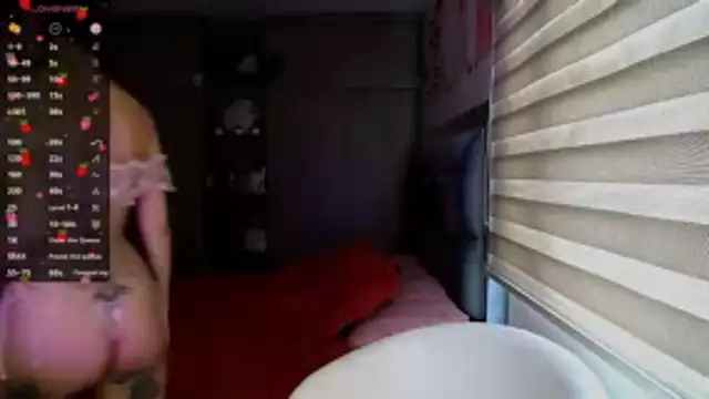 Snapshot of Kittyross chatting on 29, 10, 2025 Kittyross online show from 29, 10, 2025