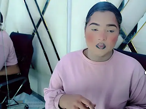 Snapshot of AuroraRoss chatting on 1, 10, 2025 AuroraRoss online show from 1, 10, 2025